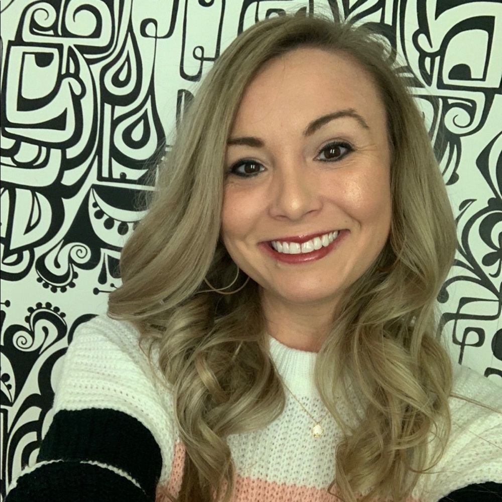 Meet your Posher, Jennifer